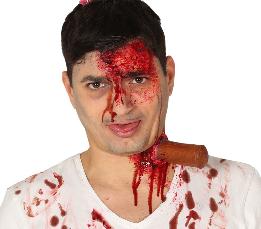 Blodigt knivskaft ar