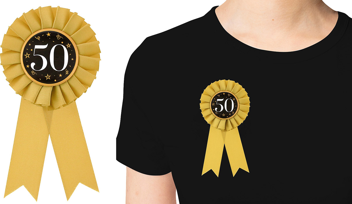 Badge 50 med satinbånd guld